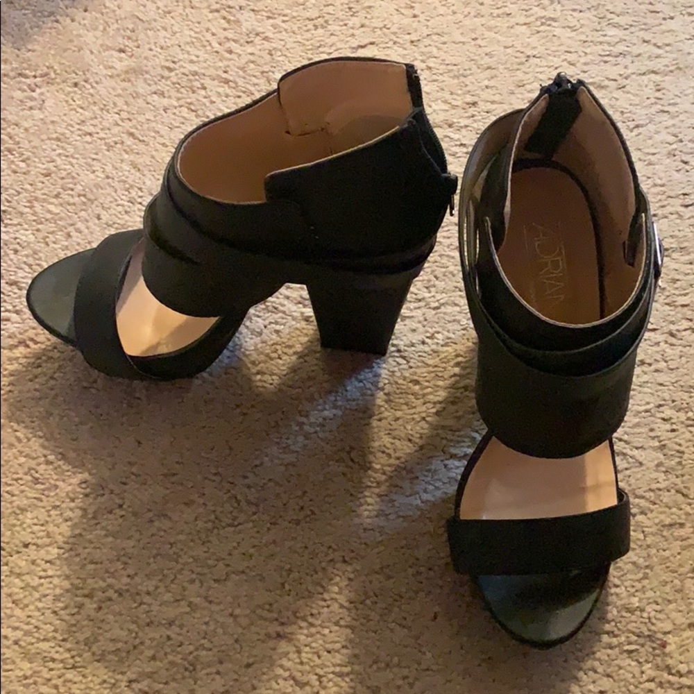 Brand new never worn AdrianaNew York pumps!